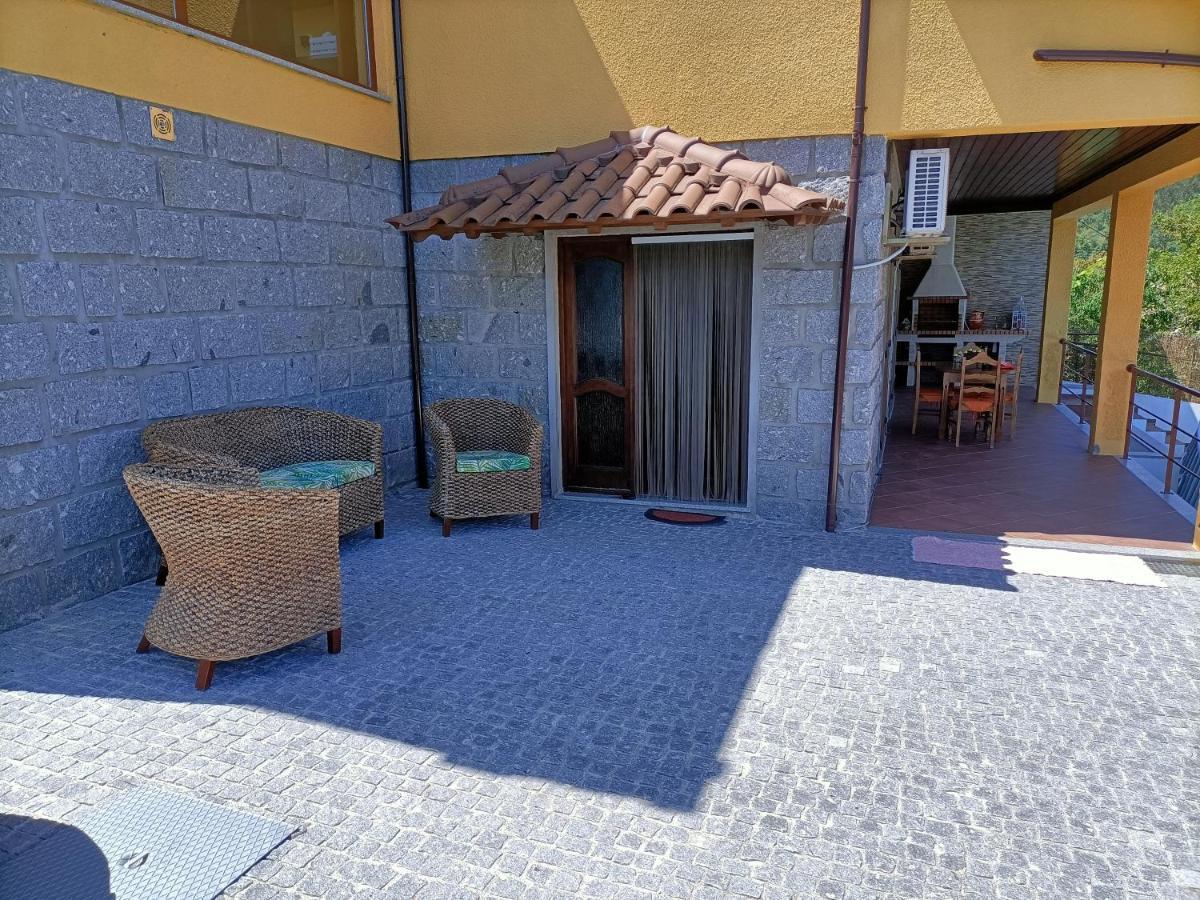 Casa Amarela Da Canicada Vieira do Minho Dış mekan fotoğraf