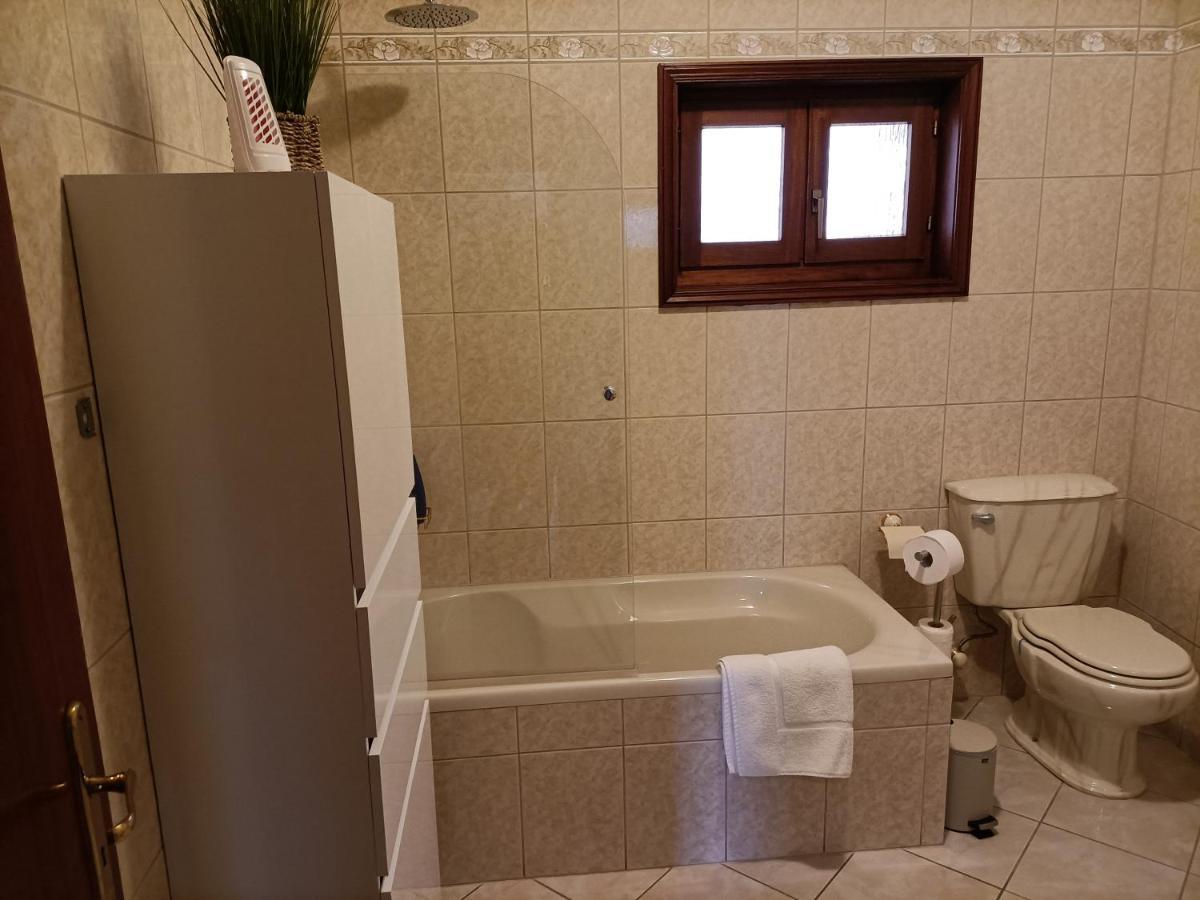 Casa Amarela Da Canicada Vieira do Minho Dış mekan fotoğraf